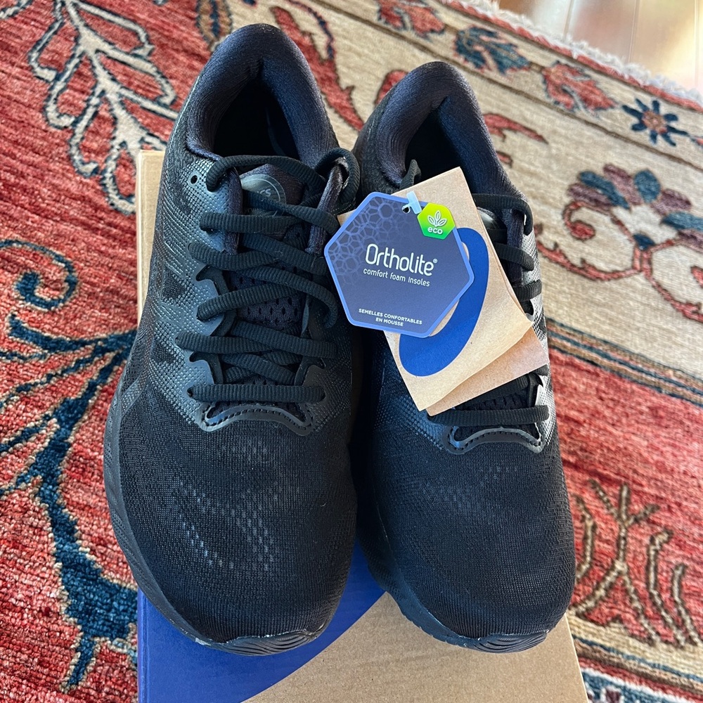 ASICS women’s Gel-Nimbus 23